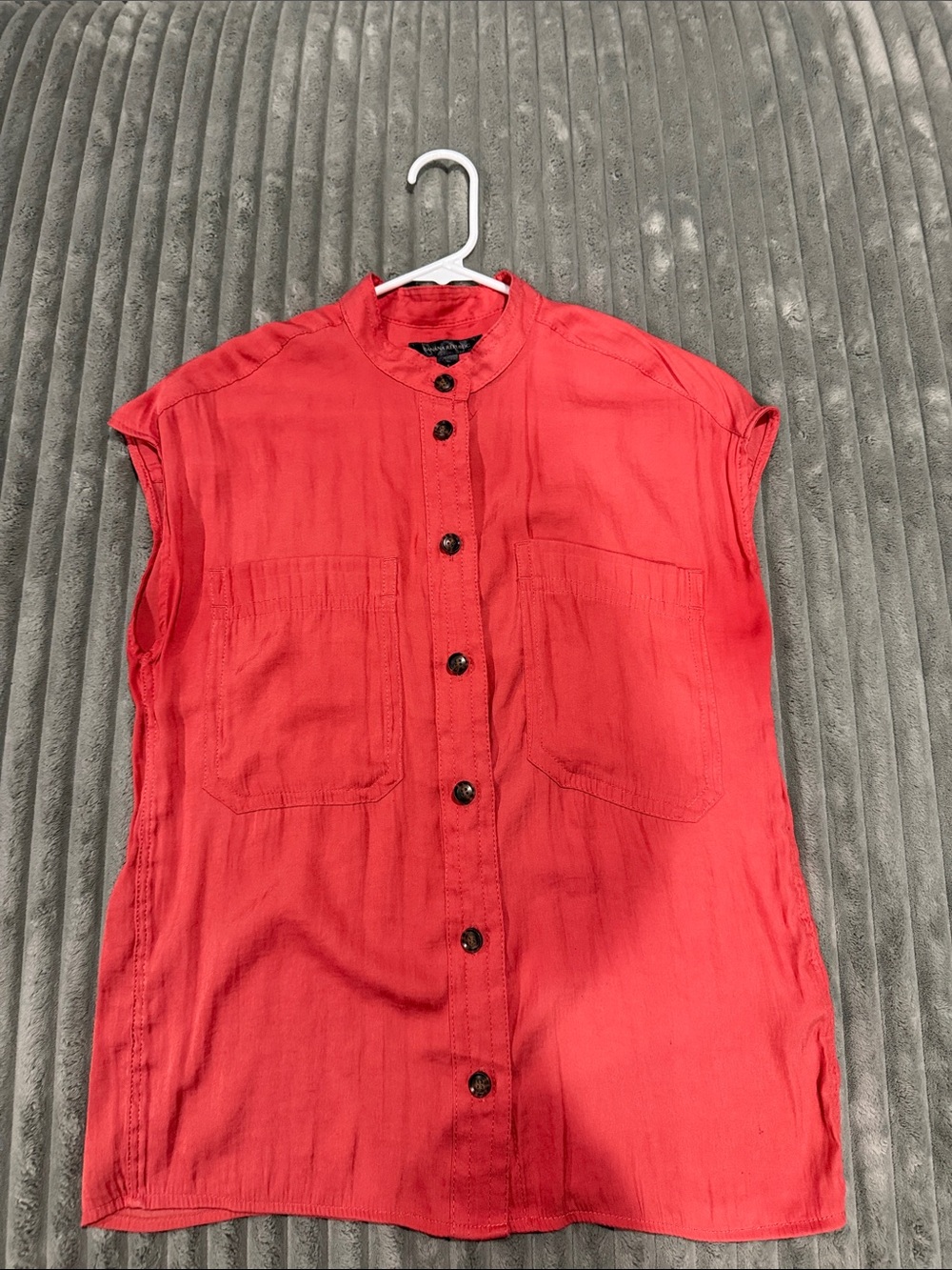 Banana Republic Red Sleeveless Button-Front Tank